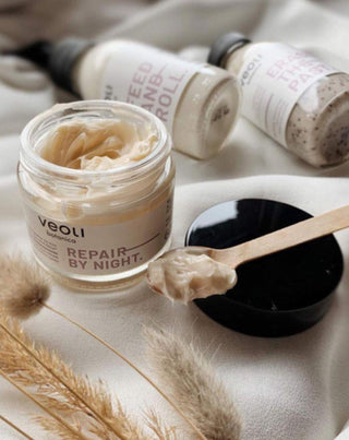 Ansigtscreme med lipidbeskyttelse Second skin Repair by night Veoli Botanica - 2