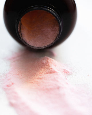 Udglattende badepulver med rosenblade HHUUMM - 2