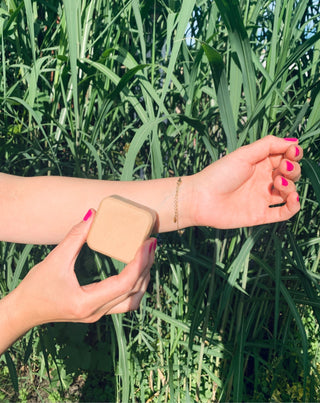 Blidt brunende bodylotion med bacuri-smør og øko-glitter Auna - 3