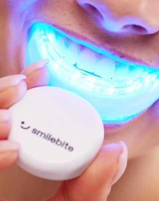 Tandblegningssæt med LED-lampe og Light & Bright Smilebite-blegegel - 2