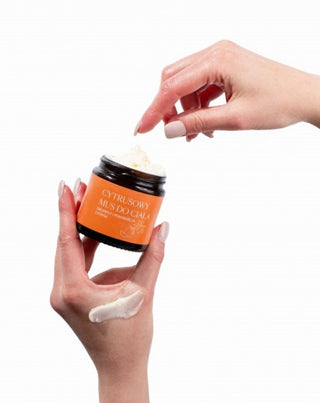 Fugtgivende og regenererende citrus body mousse til meget tør hud Mglife - 2