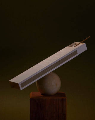 Chill Out sandeltræsduftende røgelse med afslappende jasmin Hhuumm - 3