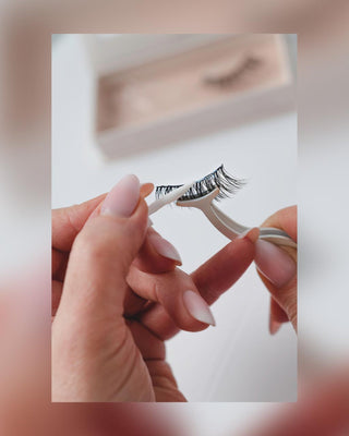 Kunstige 2d øjenvipper på strimmel til flergangsbrug Sooo Alluring Bamm!Lashes - 4