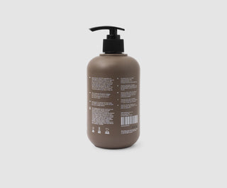 Hundeshampoo med naturlige ekstrakter og aminosyrekompleks til alle pelstyper Bjo