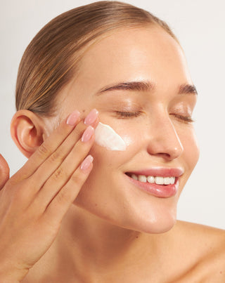 Fugtgivende ansigtscreme med SPF 50 med allantoin og hyaluronsyre Nutridome - 2