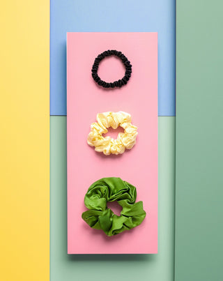 Sæt med hårelastikker i 100 % naturlig silke - grøn, creme, sort Twisty 3 stk. - 3