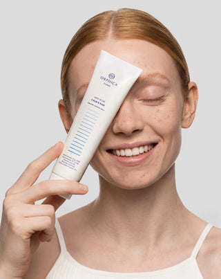 Rensende og regenererende maske til akneudsat hud med hvid ler Anti-Acne Orphica Clinic 100 ml